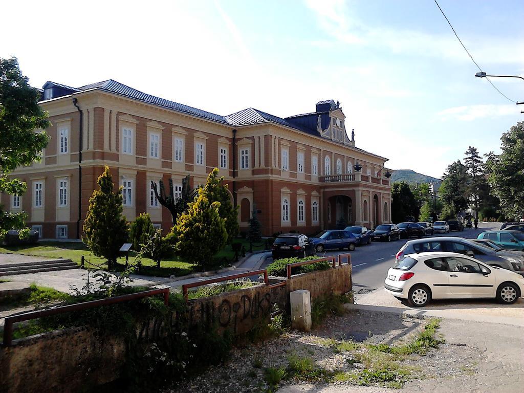 Apartments Mirkovic Цетинє Екстер'єр фото