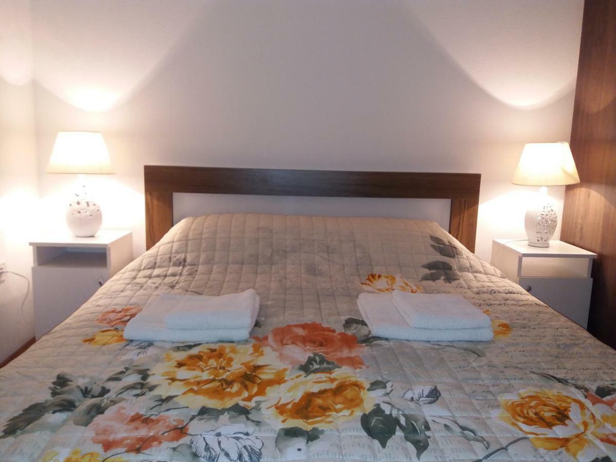 Apartments Mirkovic Цетинє Екстер'єр фото